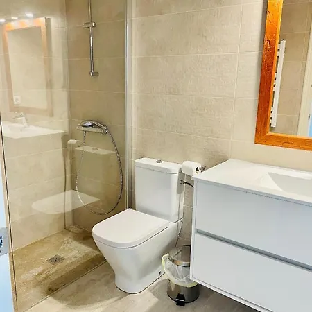 빌라 Con Piscina En Addaia